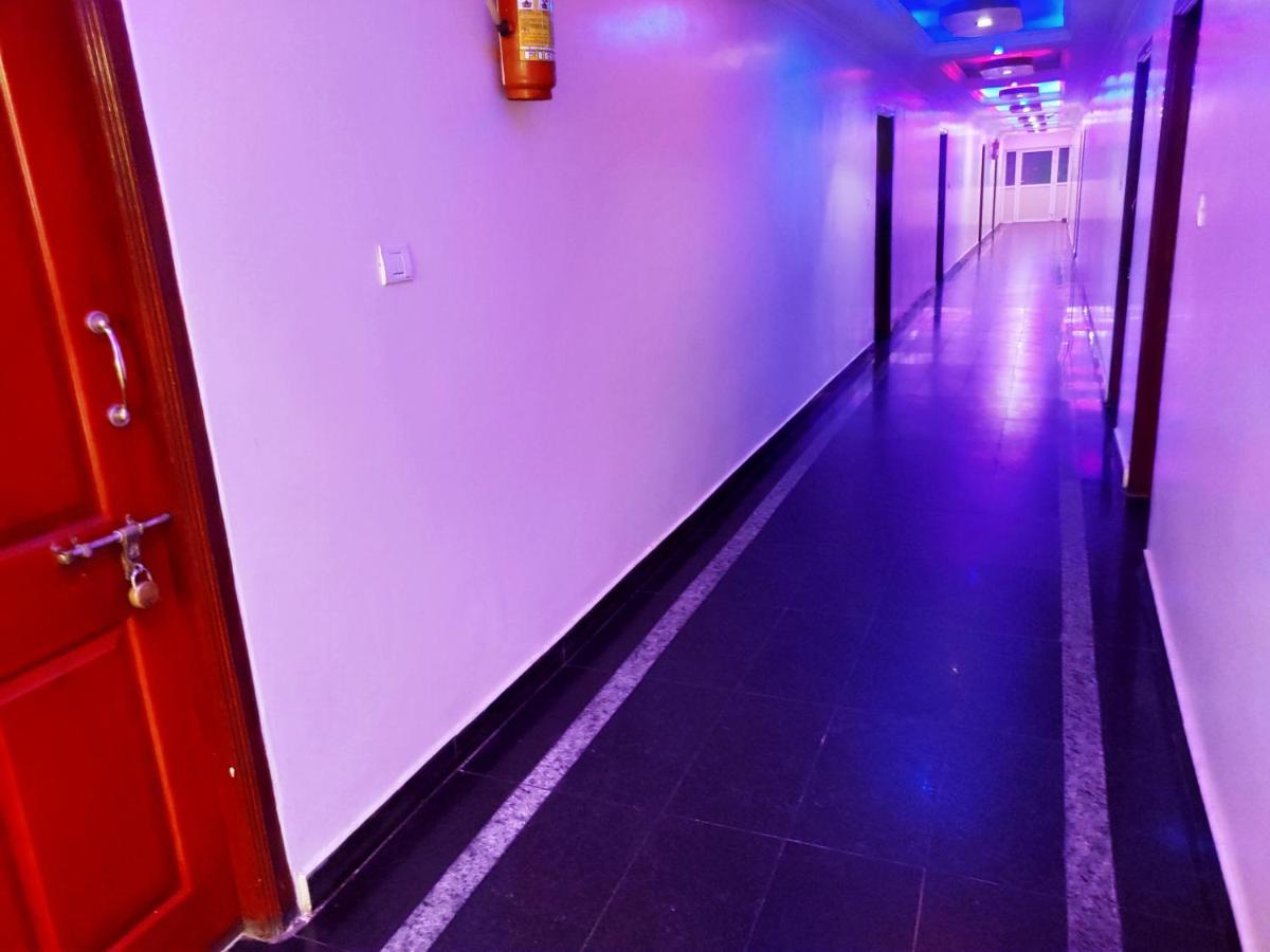 Hotel Supreme Rāmeswaram Buitenkant foto