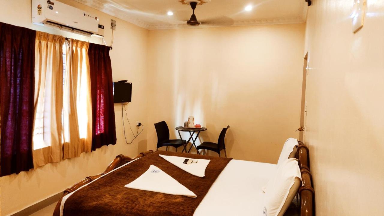 Hotel Supreme Rāmeswaram Buitenkant foto