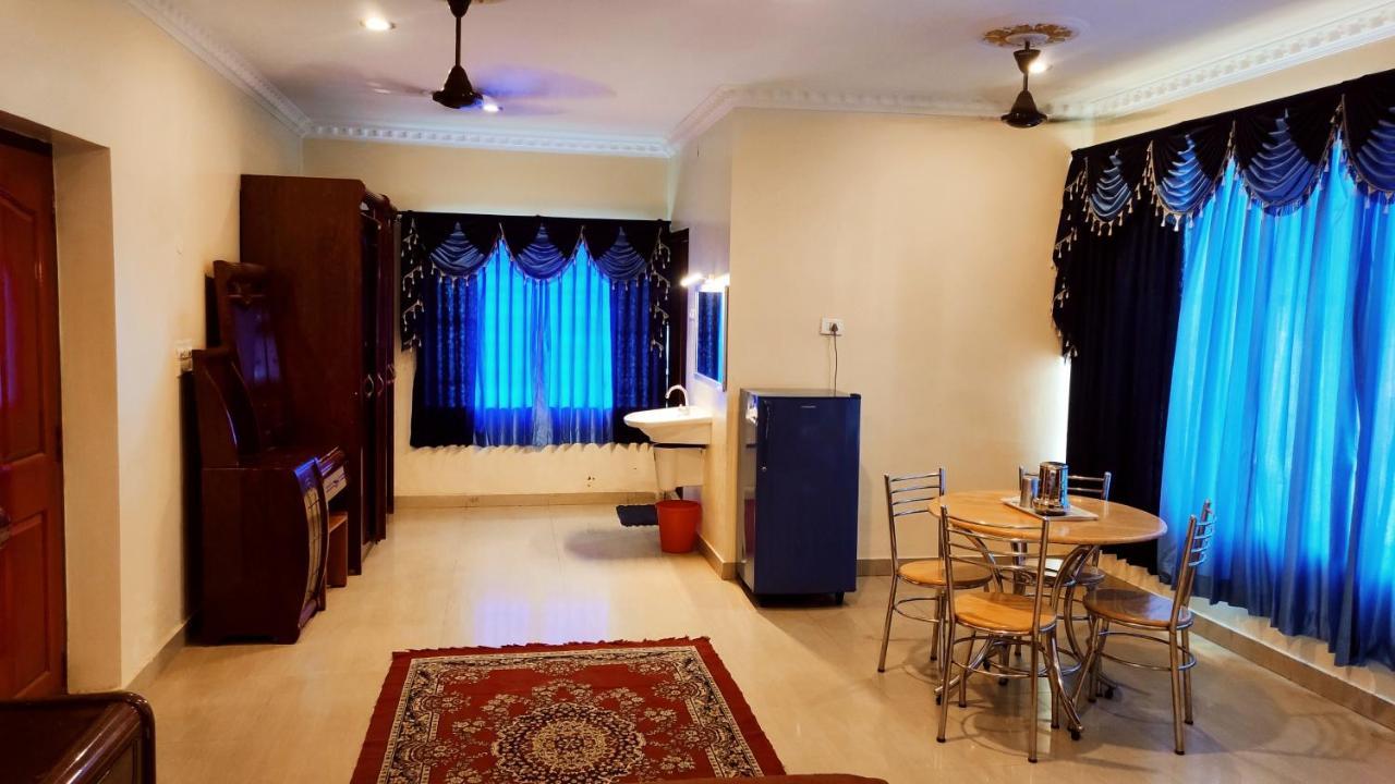 Hotel Supreme Rāmeswaram Buitenkant foto