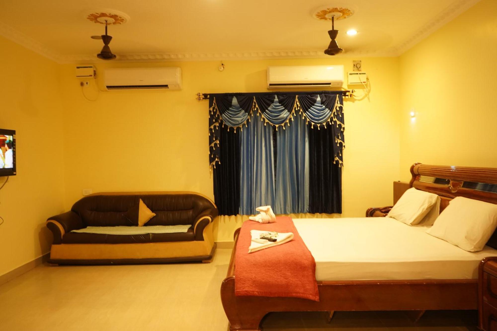 Hotel Supreme Rāmeswaram Buitenkant foto